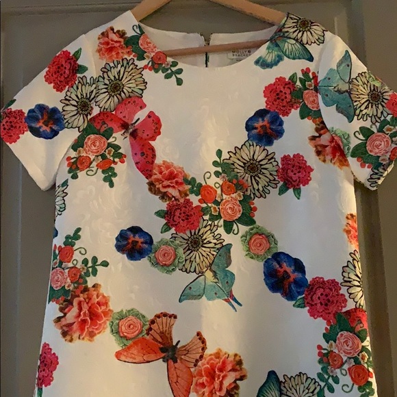 🆕! This dress is gorgeous and the mannequin isn’t doing it justice 🙈 - Picture 3 of 5